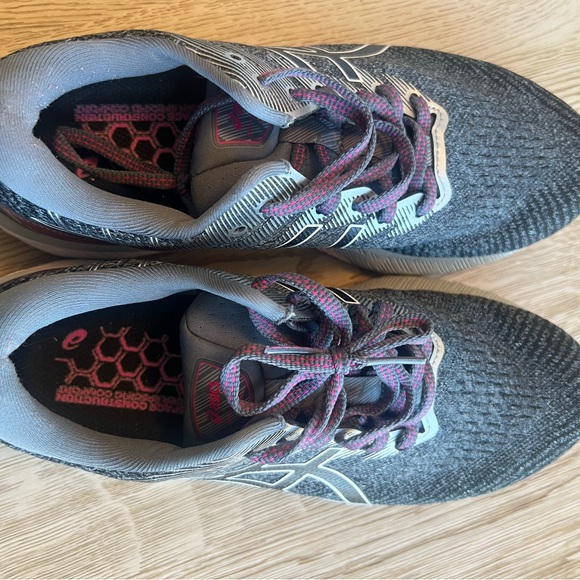 ASICS Women FlyteFoam Sz 6.5 - Picture 5 of 5